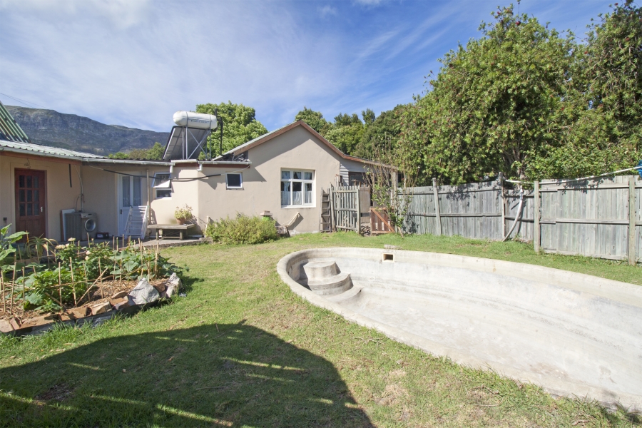 4 Bedroom Property for Sale in Meadowsteads Western Cape